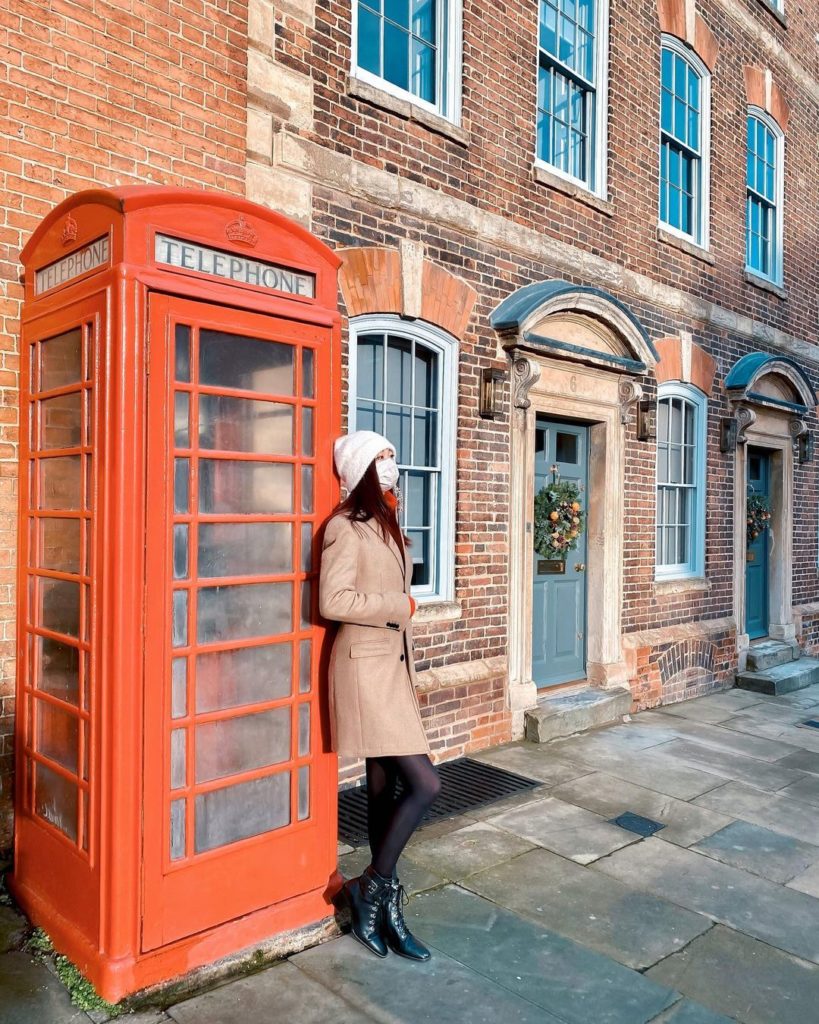 things to do in london - red telephone box 