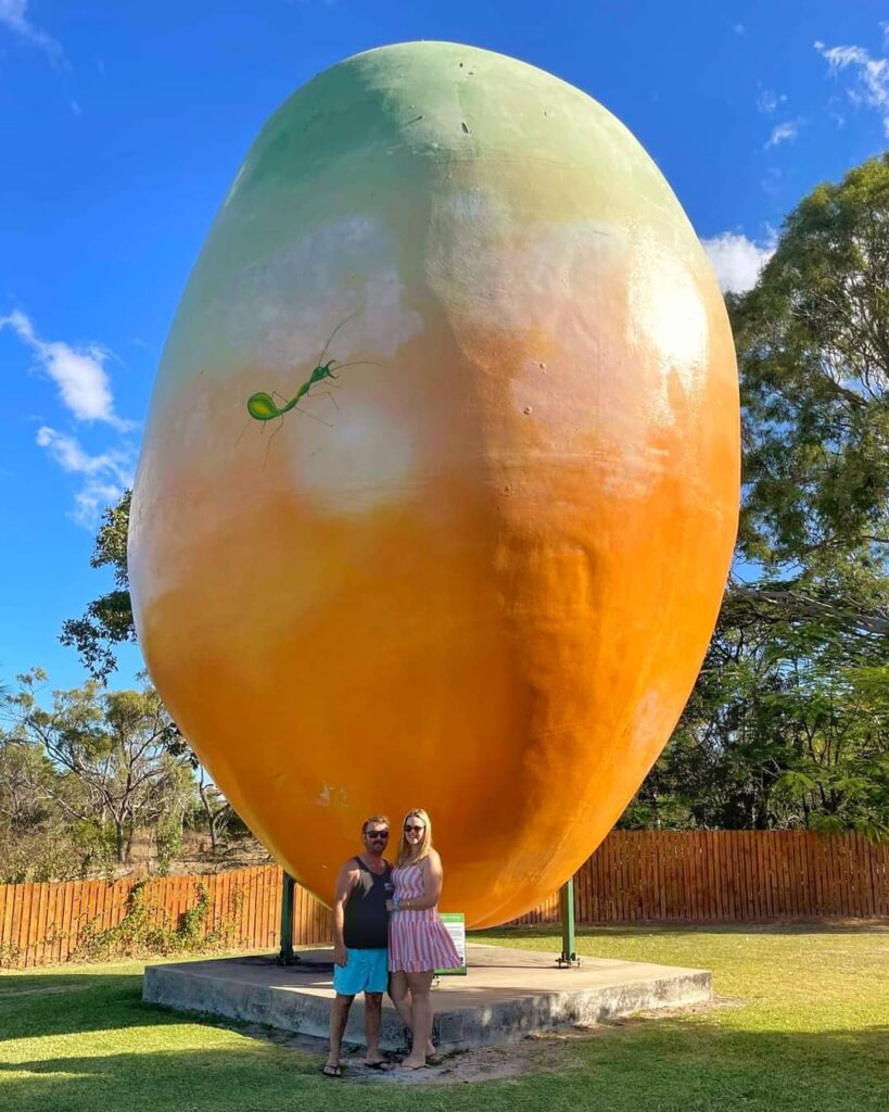 big things in australia - the big mango